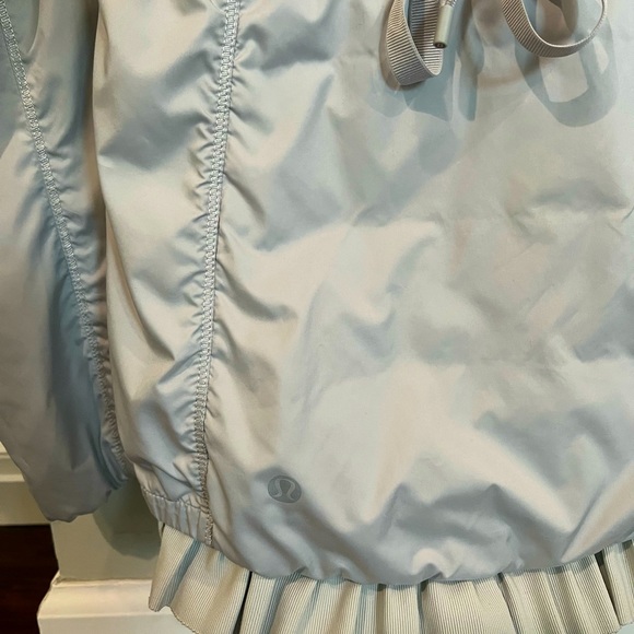 Lululemon jacket - Picture 3 of 4
